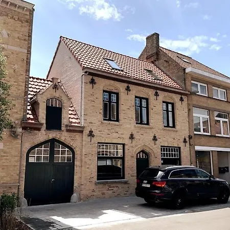 Casa vacanze La40 Statig Gerenoveerd Huis In Hartje Nieuwpoort-stad Nieuwpoort